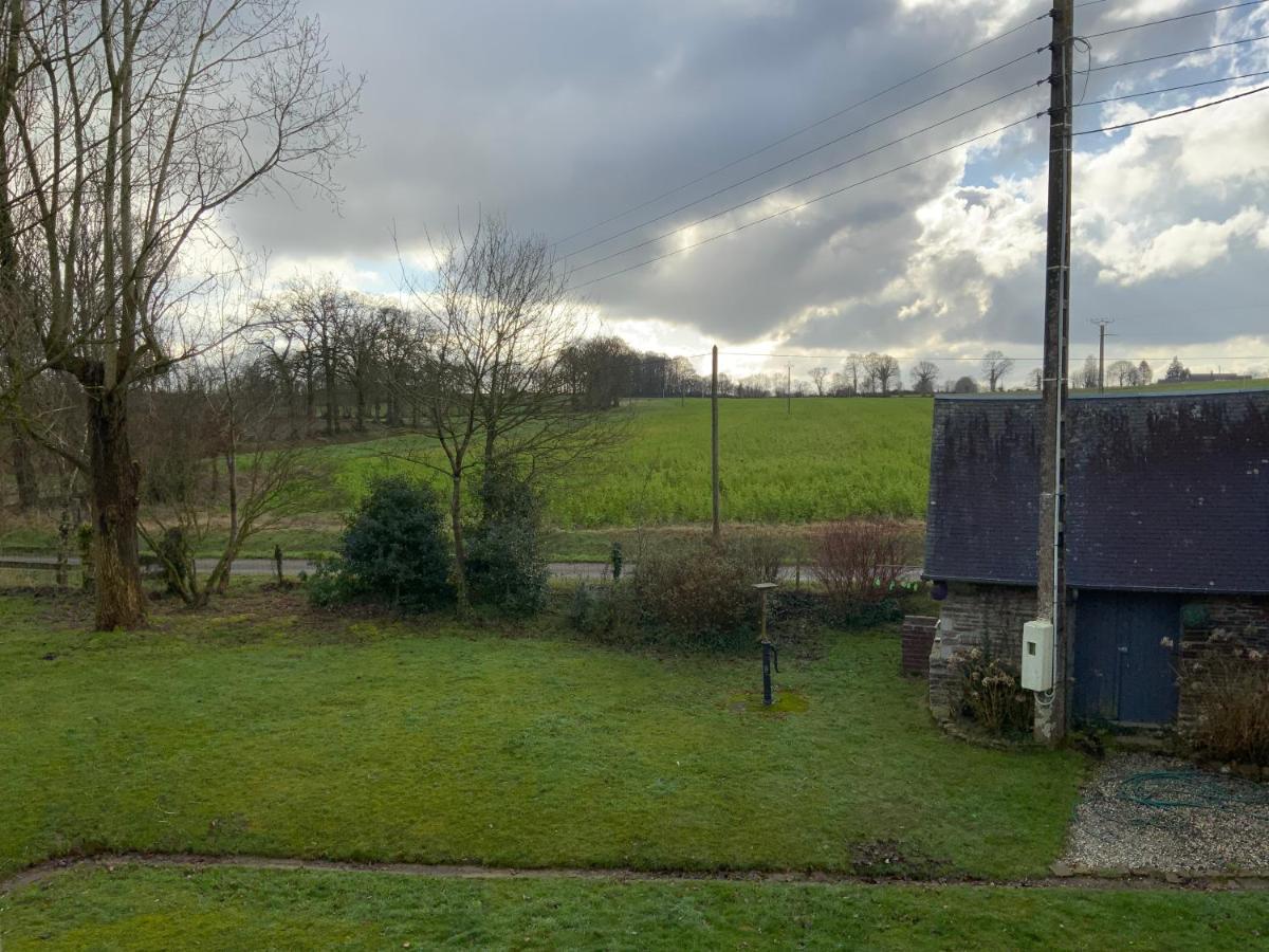 Welcoming And Peaceful Bed And Breakfast Fougerolles-du-Plessis Exterior foto