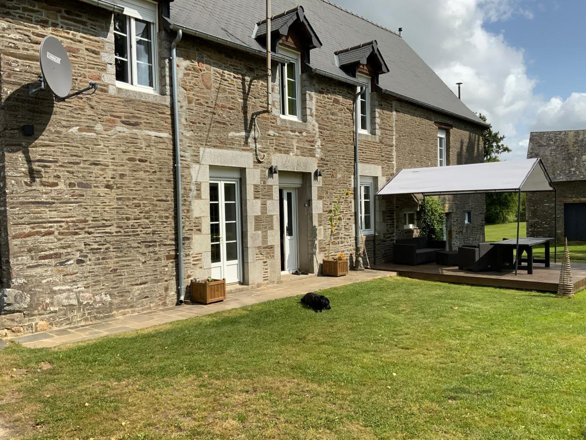 Welcoming And Peaceful Bed And Breakfast Fougerolles-du-Plessis Exterior foto