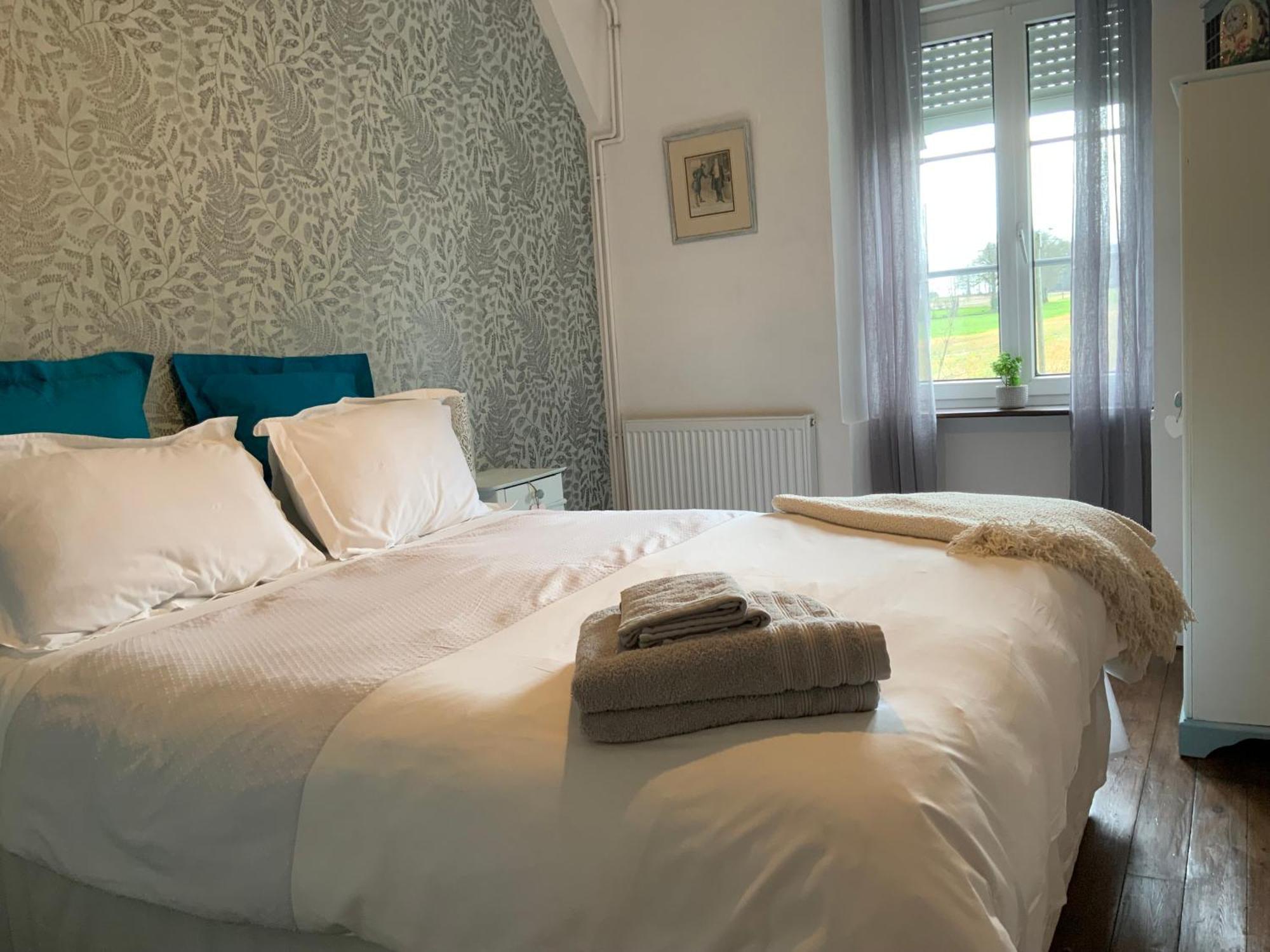 Welcoming And Peaceful Bed And Breakfast Fougerolles-du-Plessis Exterior foto